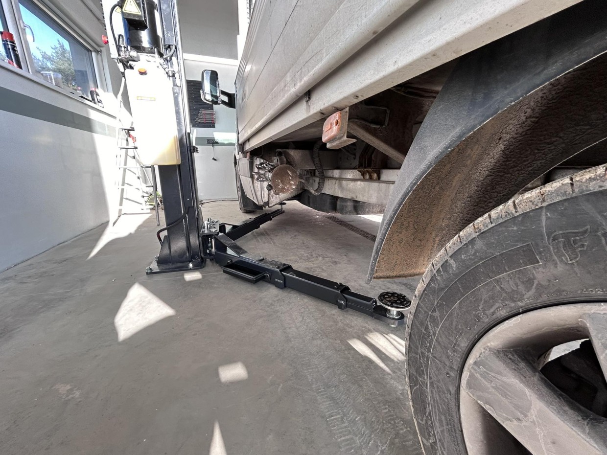 EVO-45DEH 2-column lift 4500kg EVOLUTION/230/400V