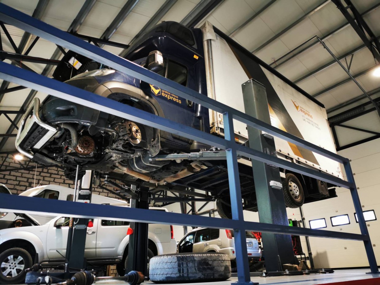 EVO-55E 2-post lift 5500kg EVOLUTION/400V