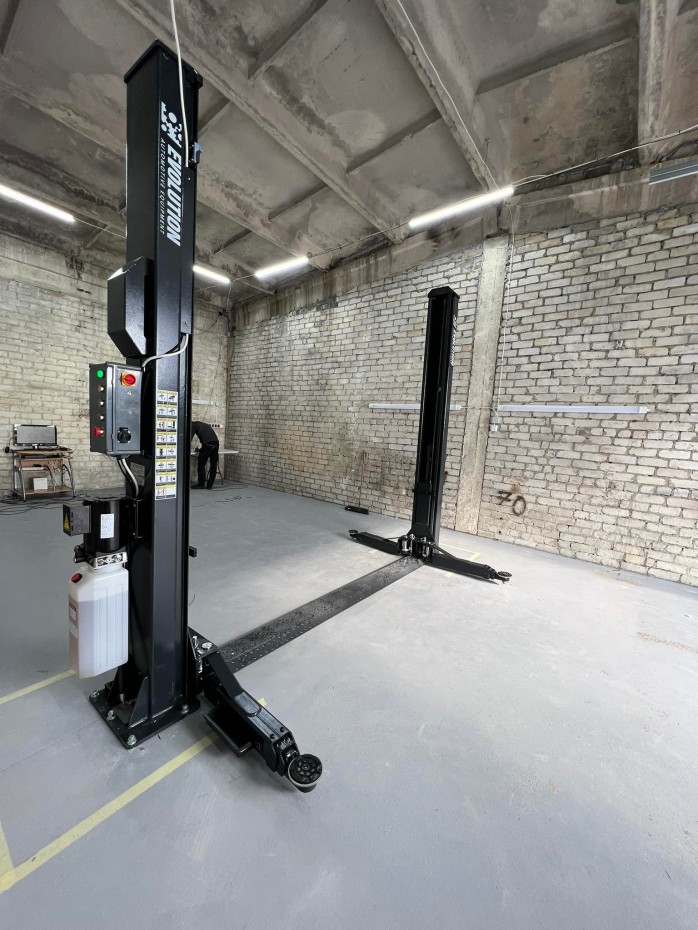 EVO-45E 2-column lift 4500kg EVOLUTION/230/400V