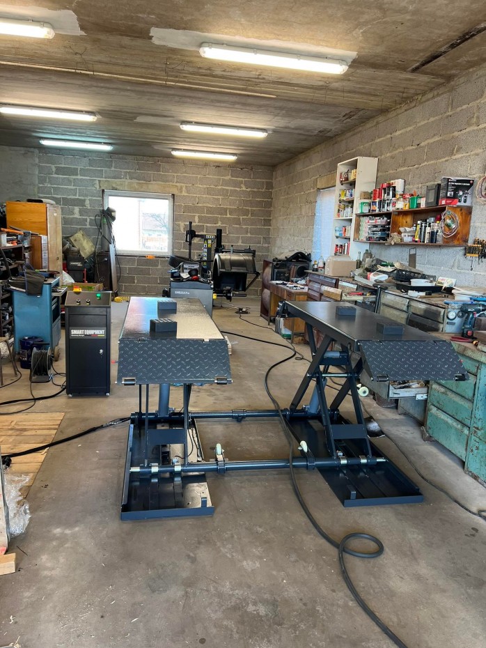 Mobile scissor lift JH-3500SE AUTOMATIC LOCKS