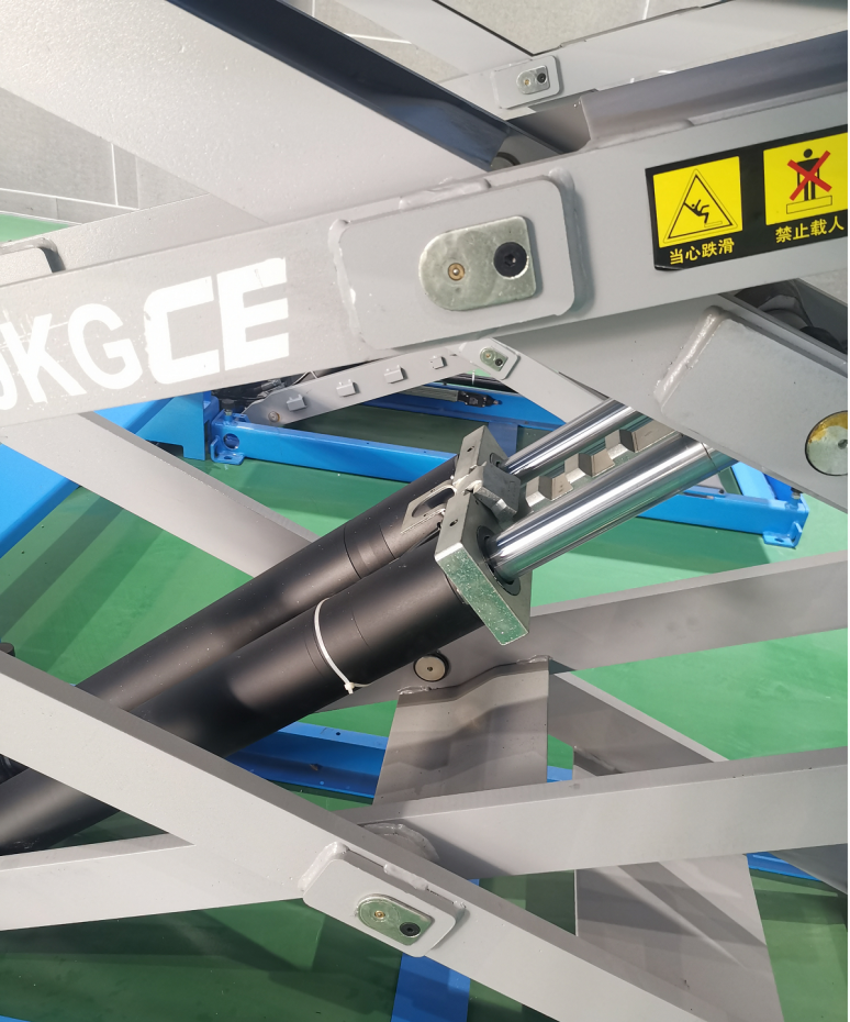 Scissor lift deep version EVOLUTION S35-IN 3.5T